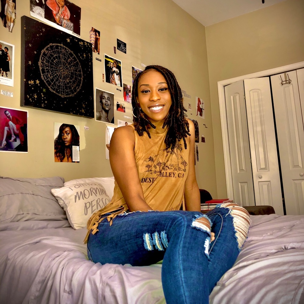 Meet your Posher, Jasmine